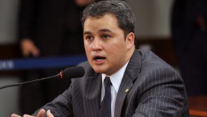 MEC libera mais de R$ 1,8 milhão para obras na Paraíba, informa Efraim Filho