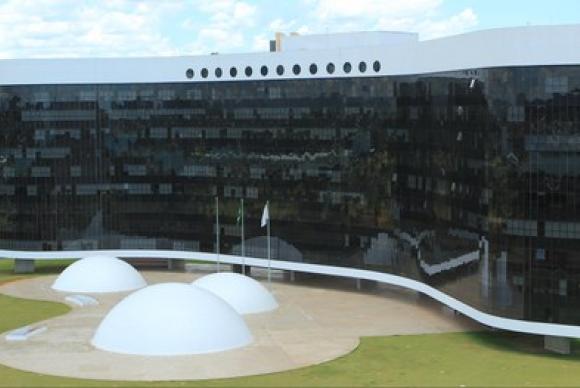 TSE retoma julgamento de pedido de cassação da chapa Dilma-Temer; entenda a ação