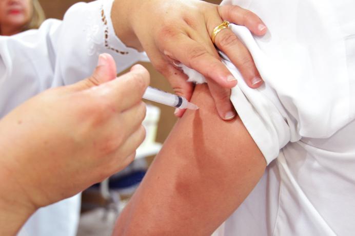 Saúde alerta para atualização do cartão de vacinas no período de matrículas escolares