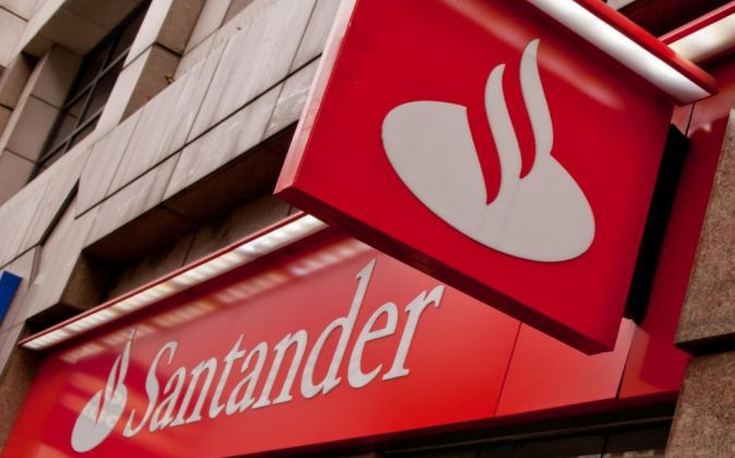 Com salário de até R$ 4.462, Santander abre vagas para Sumé e Monteiro