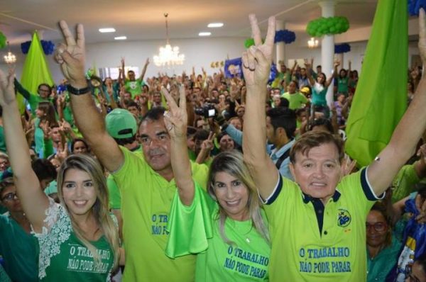 João Henrique desmente rompimento com prefeita Ana Lorena