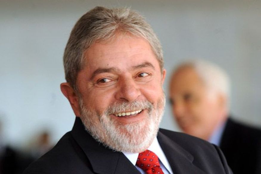 NOVA PESQUISA: Lula dispara em pesquisa após condenação e poderá disputar 2º turno com Bolsonaro