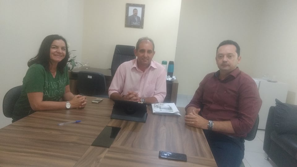 Vereadores recebem prefeito Éden Duarte na Câmara Municipal de Sumé