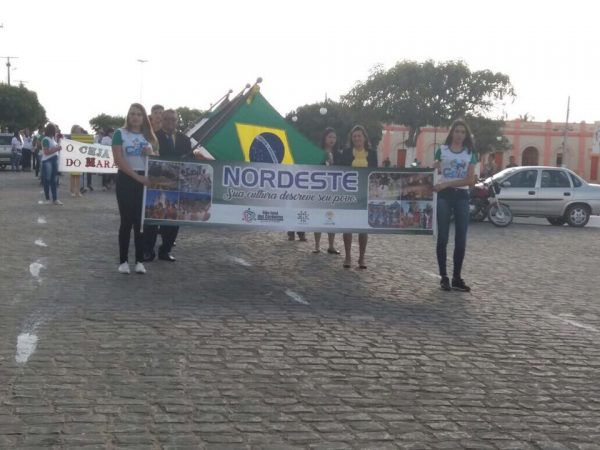 Região Nordeste é apresentada pelas escolas de São José dos Cordeiros em desfile cívico 2017