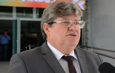 Azevedo diz que ‘não se discute’ cabeça de chapa do PSB e quer Ricardo no Senado