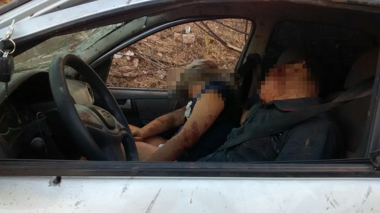 Casal é encontrado morto dentro de carro