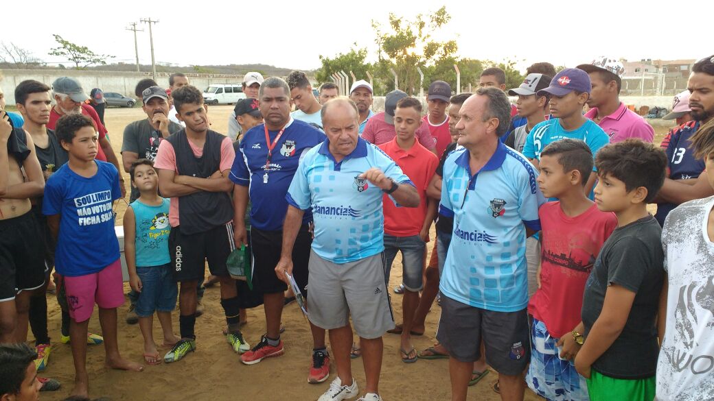 Femar Futebol Clube realiza seletiva em Sumé e discute transferência para o município