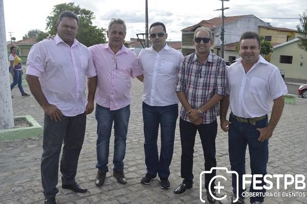 Lideranças de Sumé participam de inauguração de estrada Campina Grande/Cariri