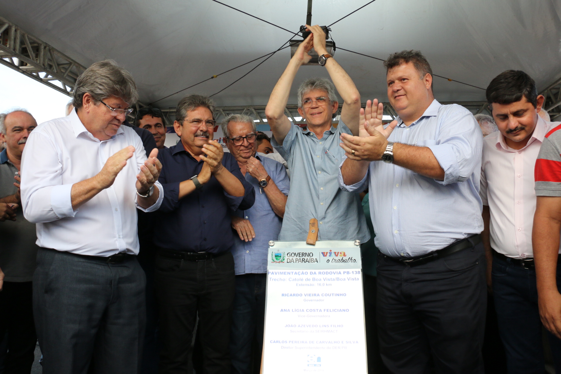 Em Boa Vista: Ricardo entrega estrada Campina Grande/Cariri e inaugura sistema de dessalinização