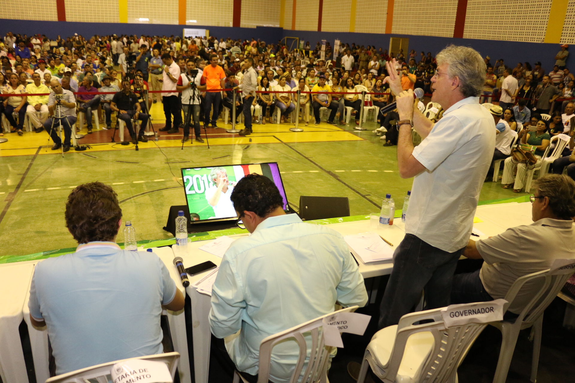 Ricardo participa de audiência do ODE em Sumé e entrega benefícios para o Cariri