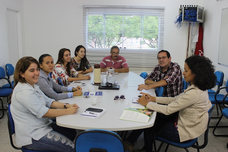 Reunião discute parcerias para o projeto Umbu do Cariri