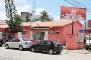 Acordo nacional com PSB pode rifar candidatura do PT na Paraíba