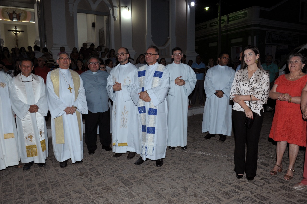 Prefeita Anna Lorena participa de abertura das festividades da Padroeira de Monteiro