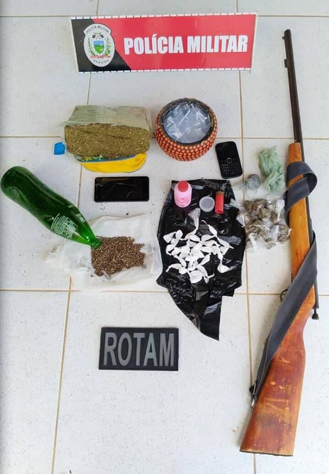 Polícia prende trio suspeito de tráfico de drogas em Monteiro