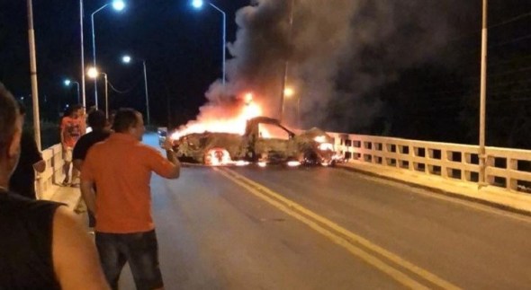 Grupo explode agência bancária no Sertão e coloca fogo em carro