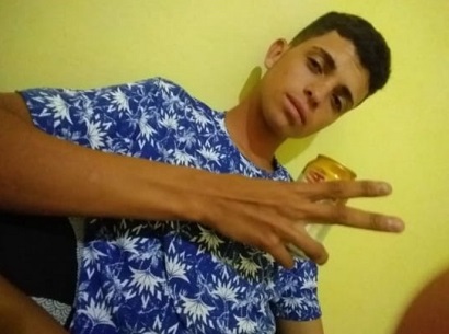 Jovem é assassinado