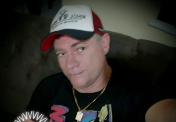 Grupo de jovens agride ferozmente professor serra-branquense e principal suspeita do crime é homofobia