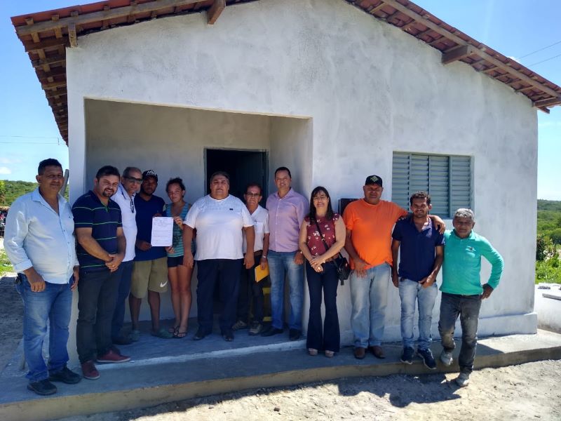 Prefeito Éden Duarte segue com o programa de substituição de casas de taipa por alvenaria