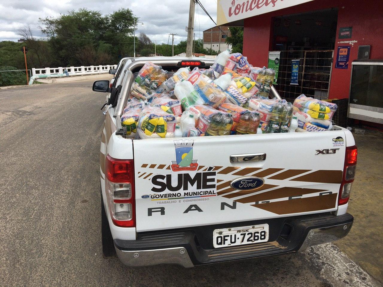 Prefeitura de Sumé entrega cestas básicas a famílias de baixa renda do município