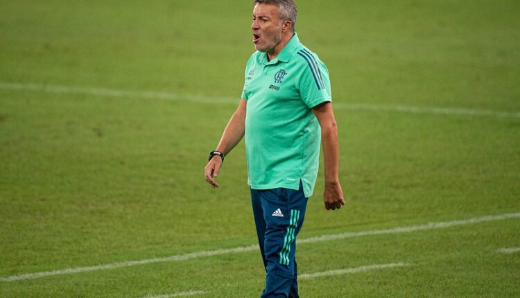 Domènec Torrent não resiste a nova goleada e é demitido pelo Flamengo