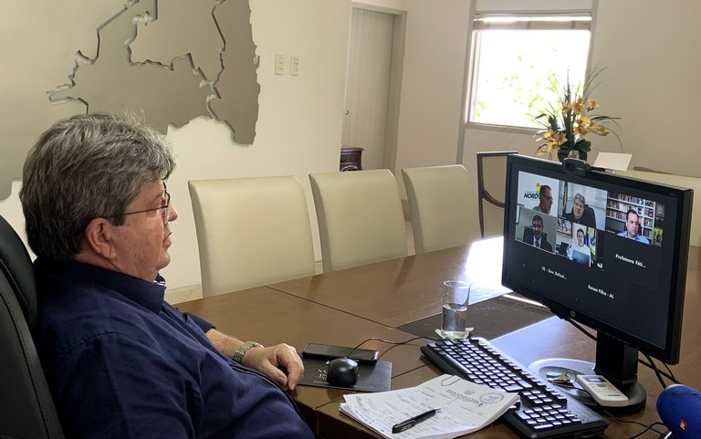 João Azevêdo discute plano de vacinação com governadores do Consórcio Nordeste