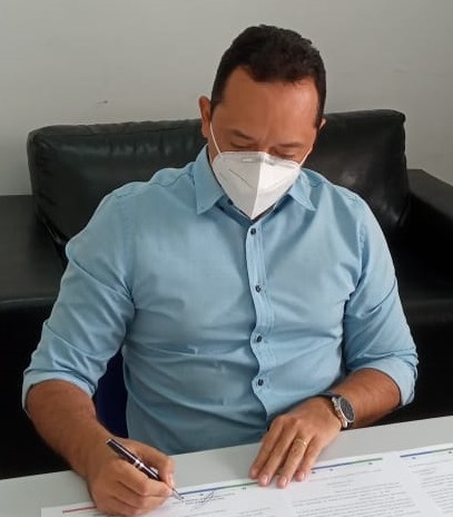 Prefeito Éden sanciona Lei e Decreto de fortalecimento da cultura local