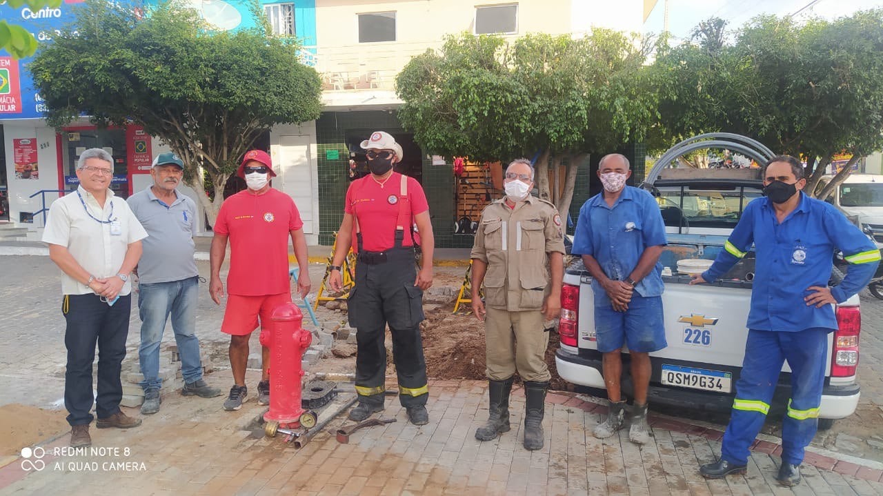 Corpo de Bombeiros instala hidrante público na cidade de Sumé