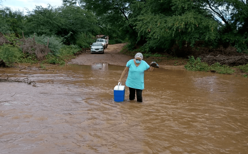 COVID-19: Vereador Bomba apresenta voto de aplauso a equipe de vacinação do município de Sumé