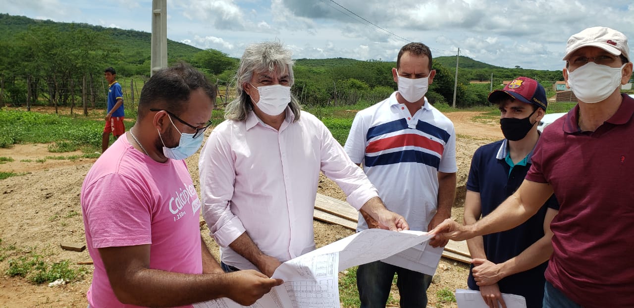 Amparo: Prefeito Inácio Nóbrega visita obras do município