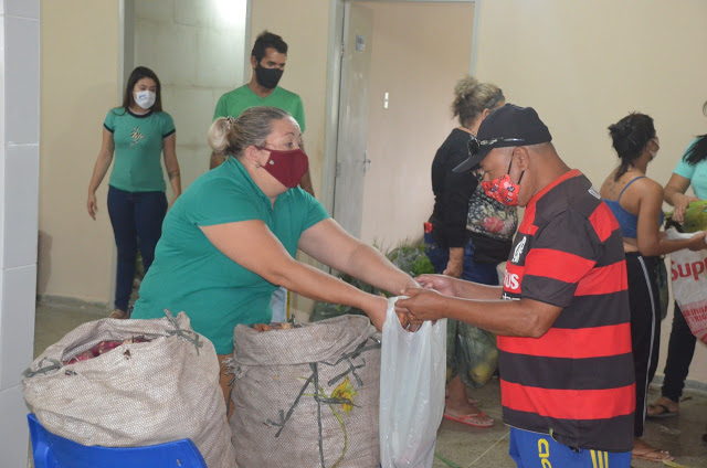 Secretaria de Assistência Social de Amparo realizou mais uma entrega dos kits de hortaliças em parceria com o PAA