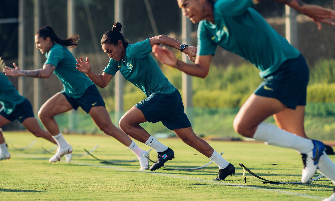 Seleção feminina de futebol inaugura participação do Brasil em Tóquio