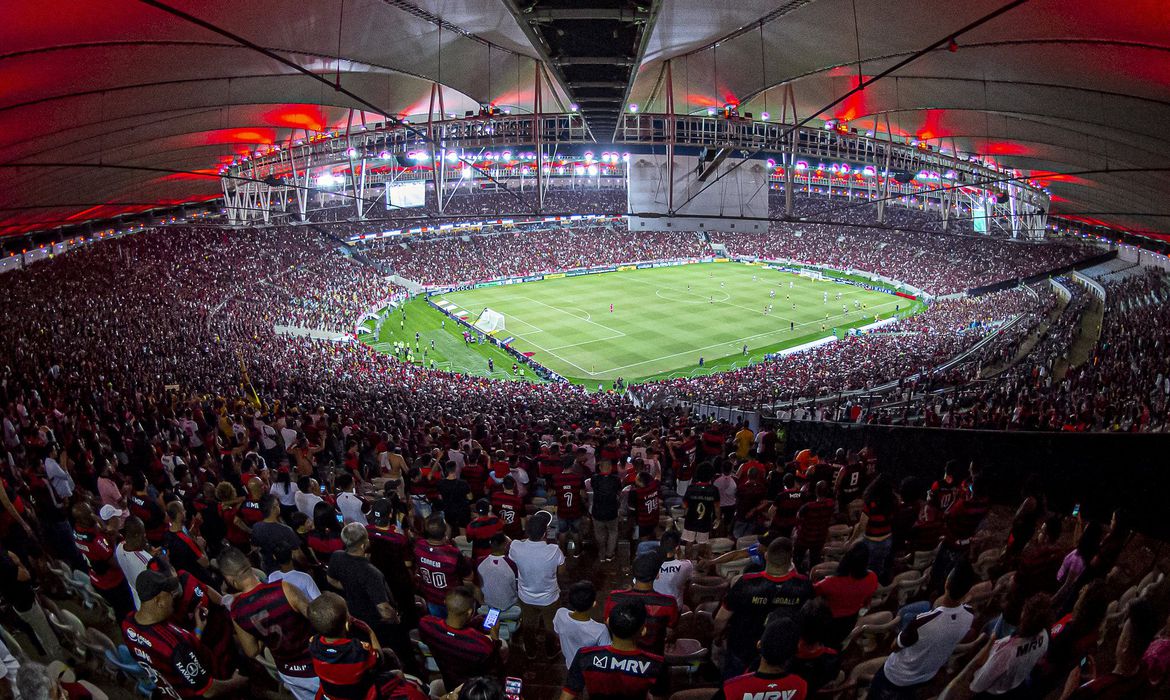 Em meio à crise, Flamengo encara Goiás neste sábado pelo Brasileiro