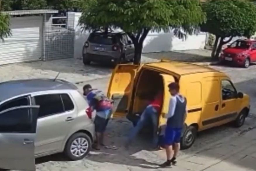 Carro dos Correios é assaltado na Paraíba e ladrões levam encomendas