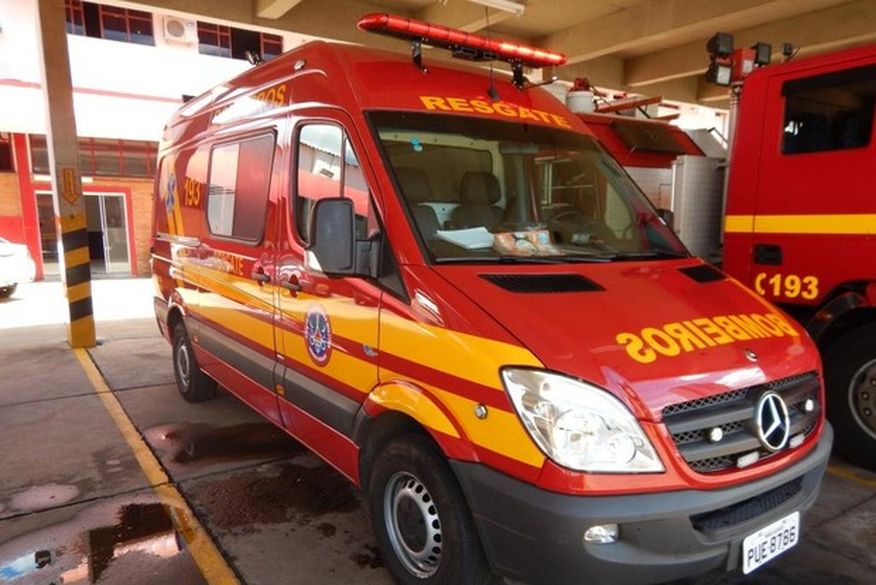 Incêndio atinge oficina de refrigeração ao lado de posto de combustível no Cuiá, em João Pessoa