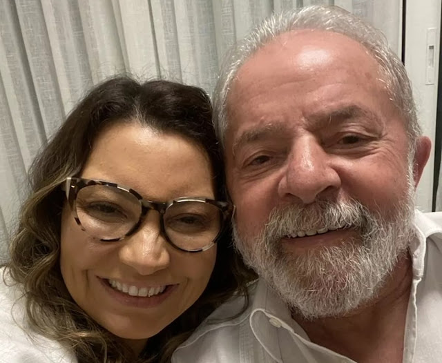 Lula e esposa ficarão em quarentena após testarem positivo para Covid-19