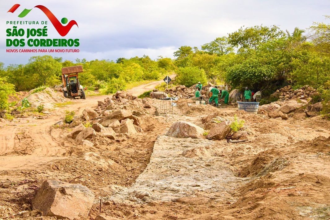 Obra de passagem molhada segue em ritmo acelerado na Zona Rural de São José dos Cordeiros