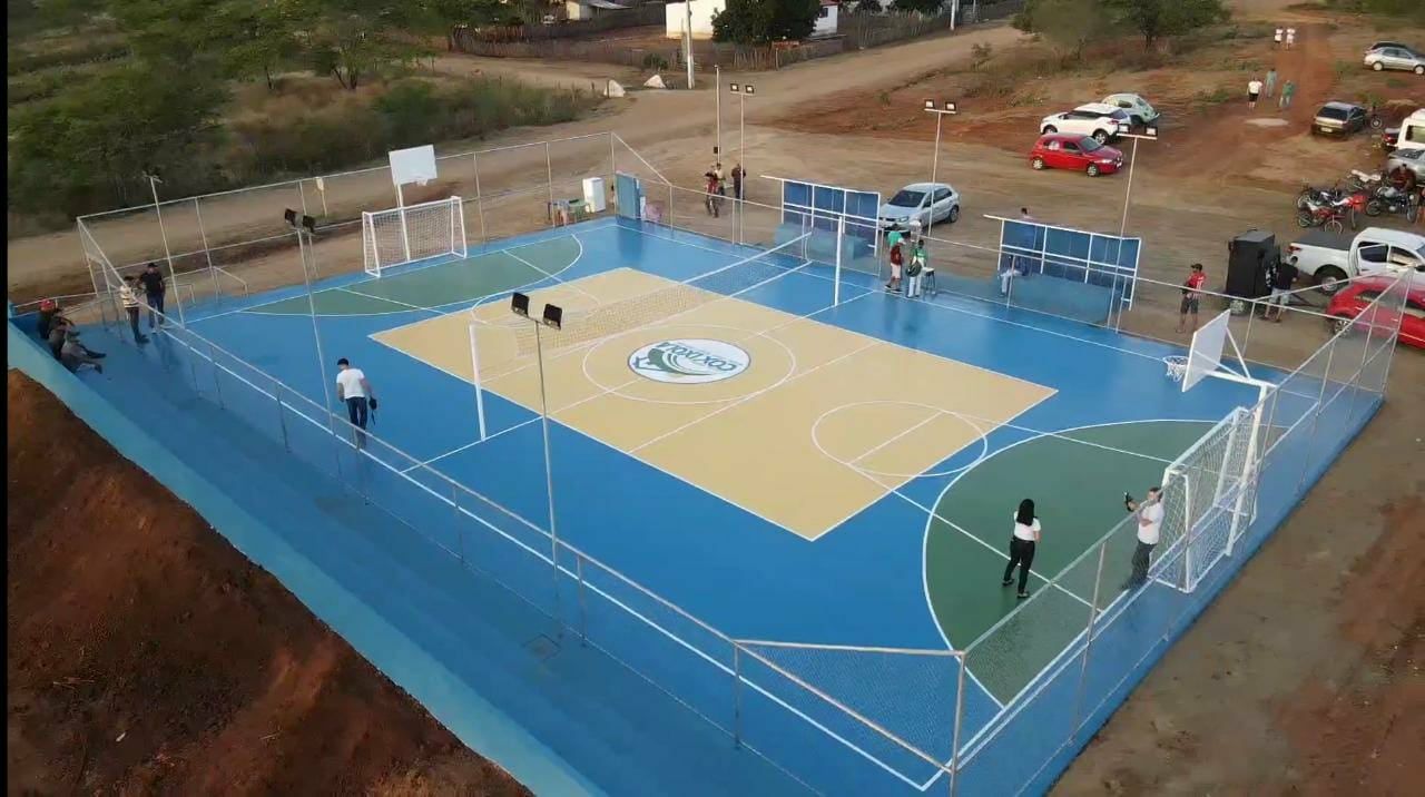 Prefeito de Coxixola entrega quadra poliesportiva que vai beneficiar comunidade de Boa Vista e região