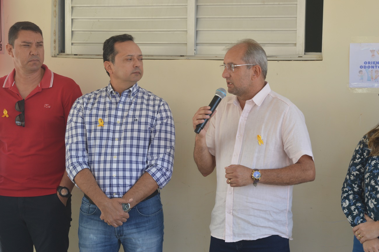 Presidente da Câmara de Vereadores de Sumé participa da entrega de novo veículo e pavimentações de ruas no município