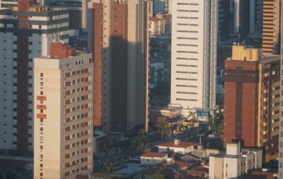 Criança de nove anos cai de 5º andar de prédio em João Pessoa e é internada em estado grave