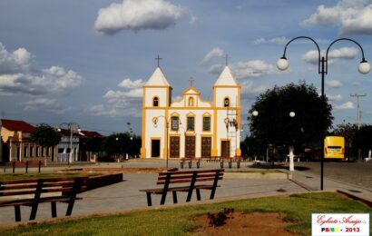 Prefeitura de São José dos Cordeiros inicia obra da quadra poliesportiva na comunidade rural de Pedra Lavrada