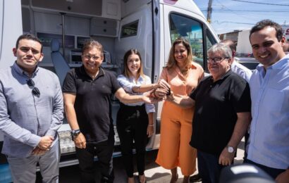João Azevêdo inaugura condomínio Cidade Madura e entrega centro de hemodiálise, tomógrafo e ambulância em Monteiro