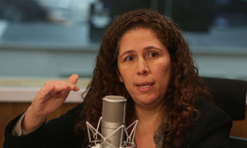 Ministra garante que primeiros concursos públicos serão lançados em 10 de abril