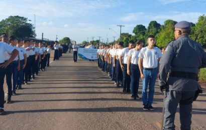 Governo federal oficializa o fim do programa das escolas cívico-militares