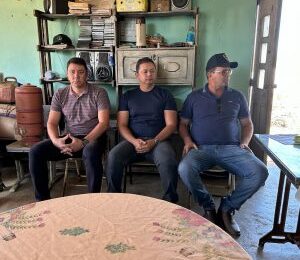 Prefeito Éden visita zona rural e ouve as comunidades