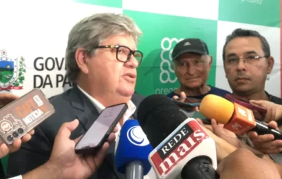 João reage a protestos contra aumento de 5% para servidores: “Fomos ao limite”