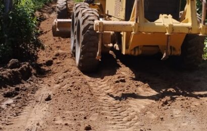 Prefeitura da Prata segue recuperando as estradas vicinais do município