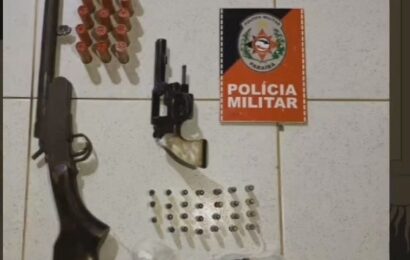 PM apreende drogas e arma de fogo em Monteiro