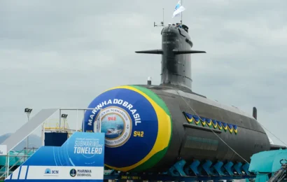 Presidente Lula e Macron lançam 3º submarino de parceria entre Brasil e França