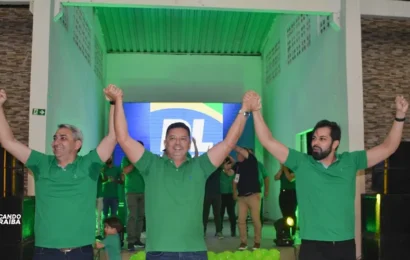 Éden Duarte lança Juninho e Carlinhos como pré-candidatos a prefeito e vice, em Sumé