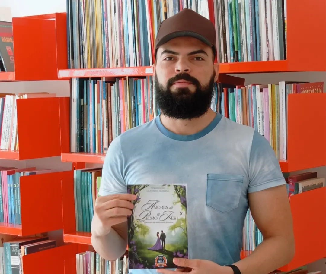 Professor organiza livro produzido por estudantes do ensino integral da rede pública de Sumé com apoio da Lei Paulo Gustavo